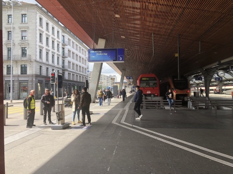 Cocaine is being dealt at Zurich main station, but the police don't know anything about it